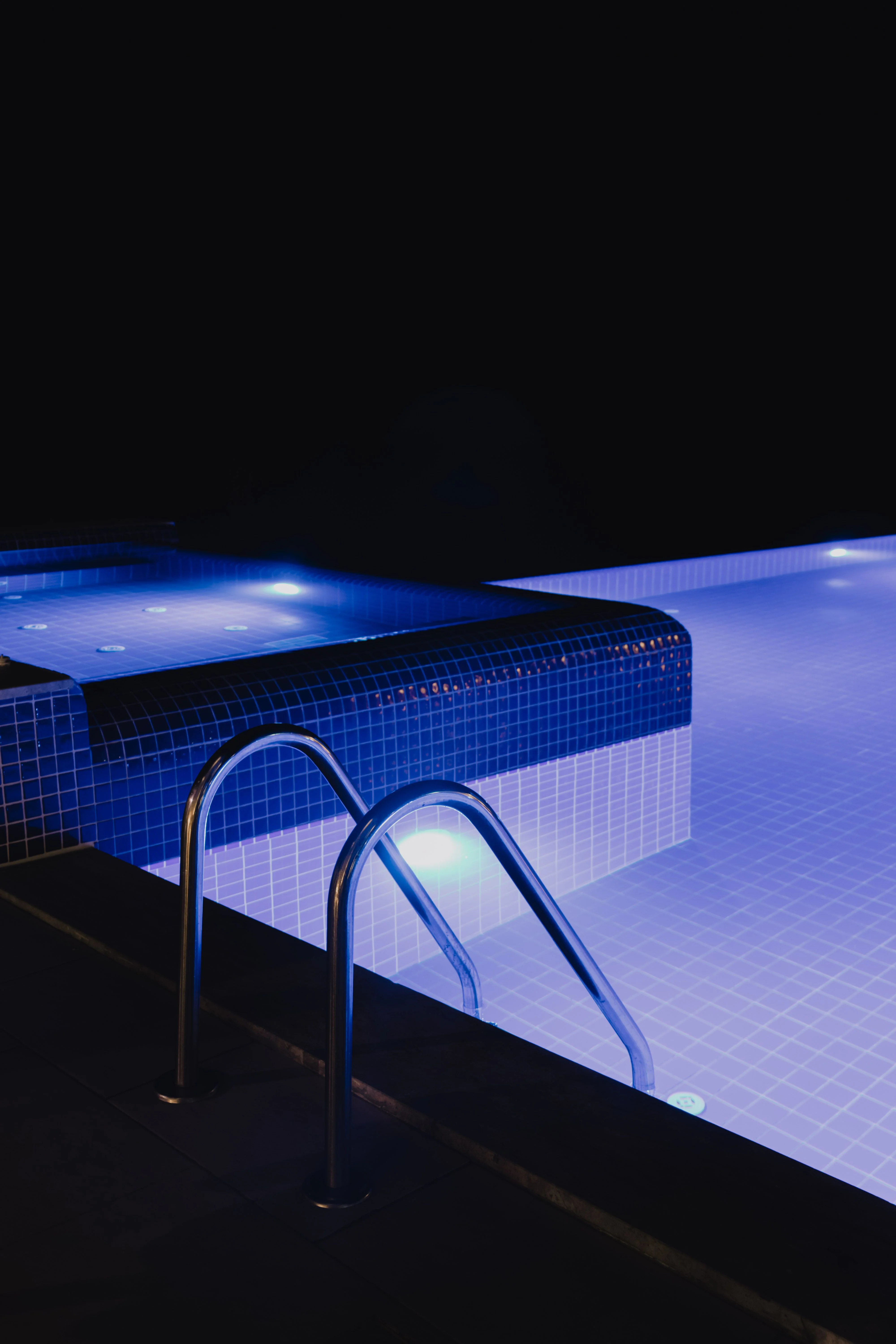 Éclairage LED de piscine subaquatique et terrasse